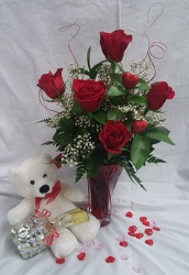 Sweetheart Special from Ladybug's Flowers & Gifts, local florist in Tulsa